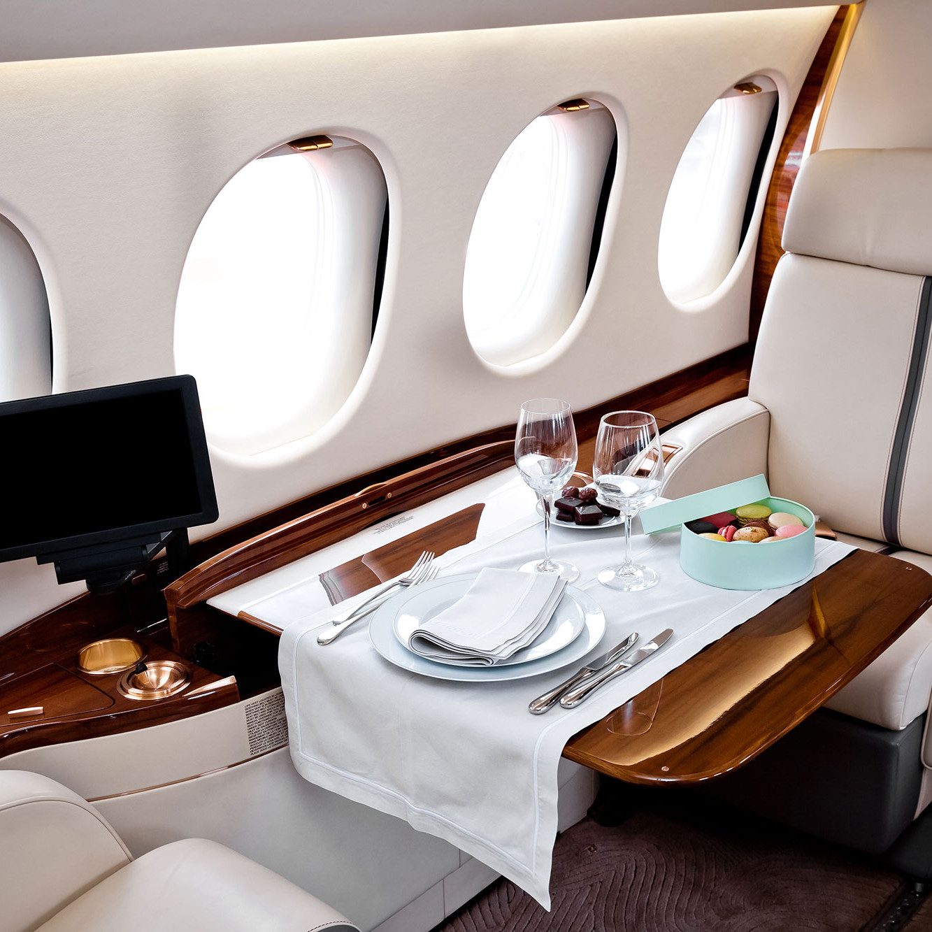 The Differences Between Flying First Class and Flying Private
