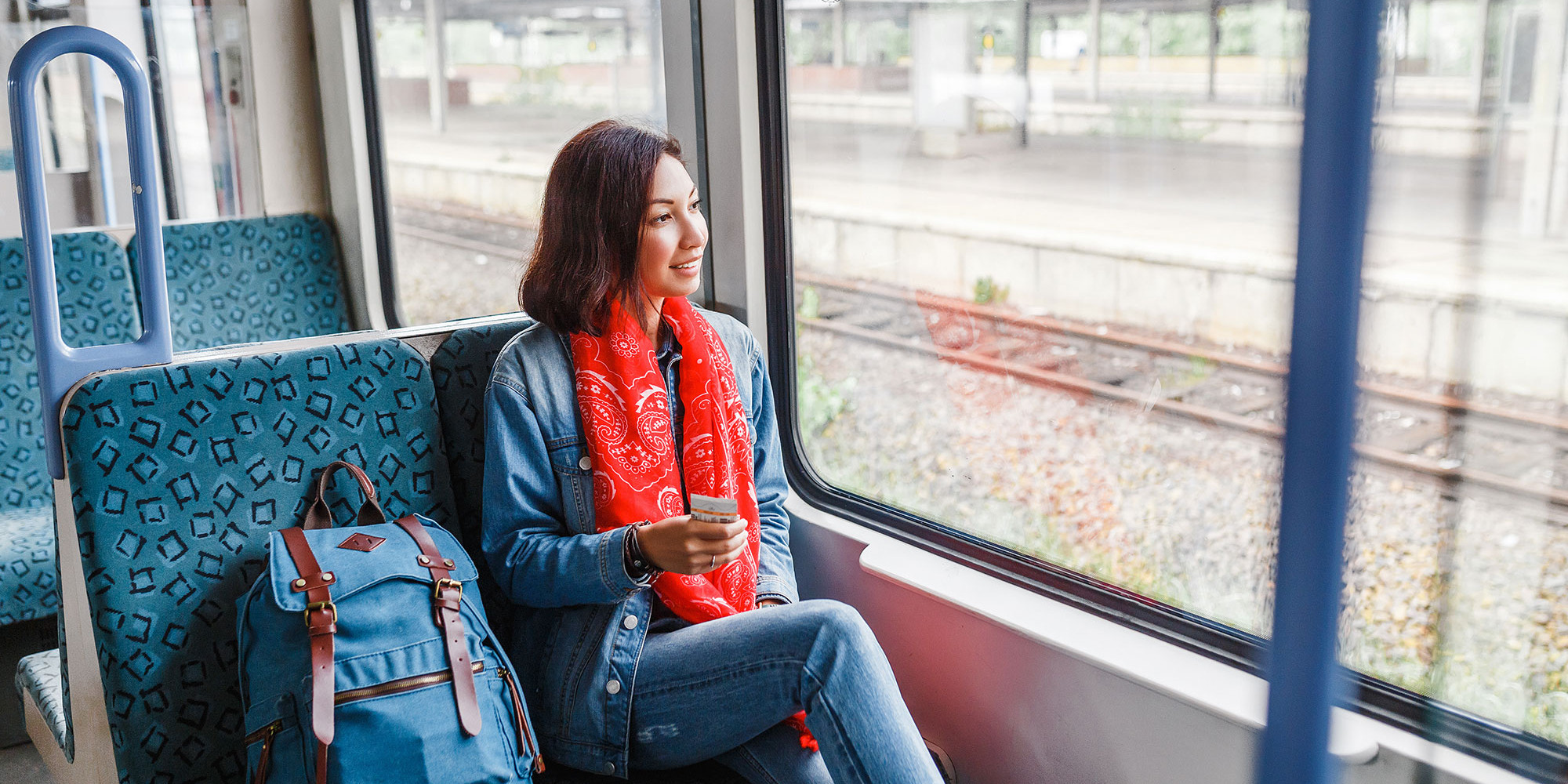 3 Safety Tips When Traveling Alone By Train