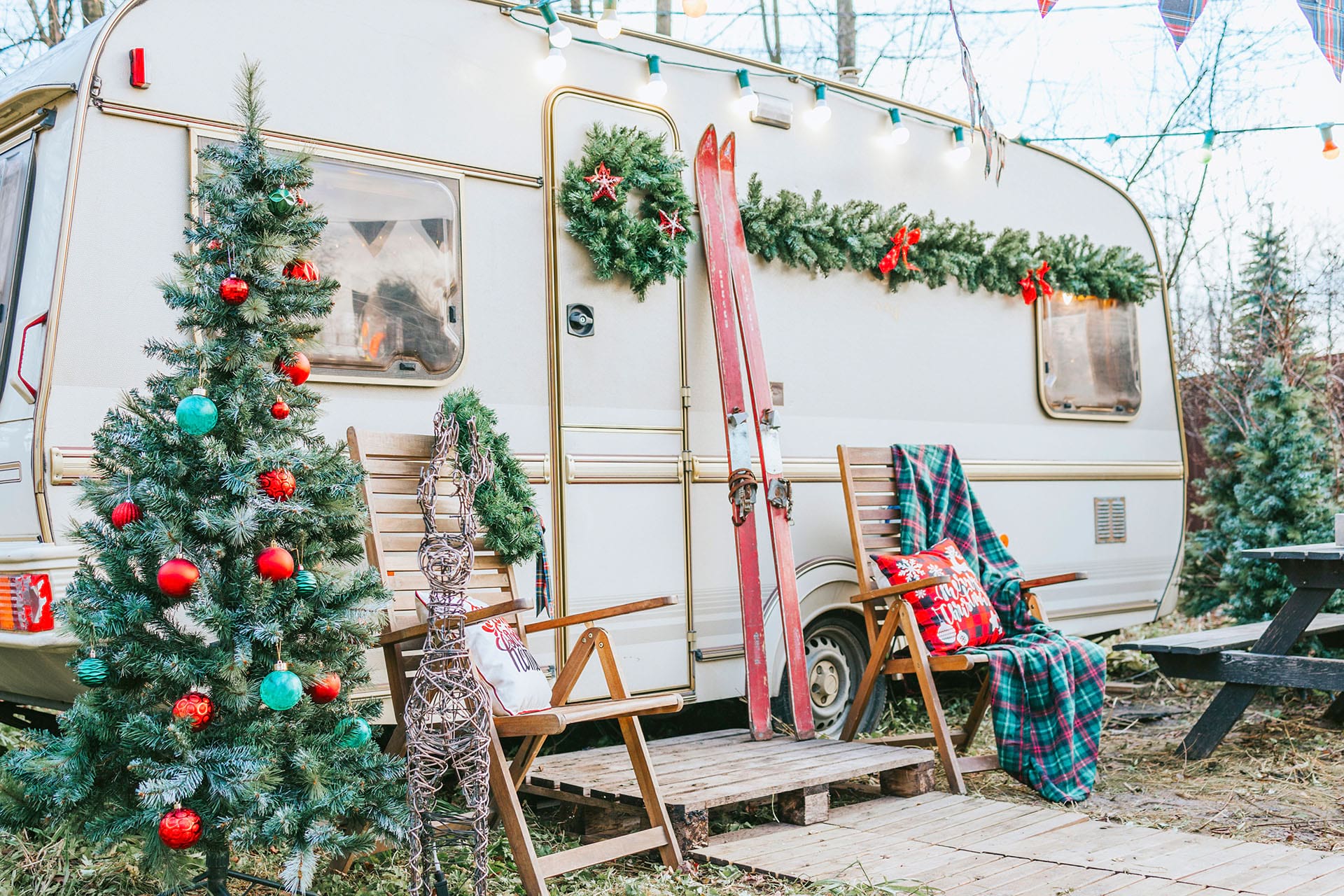 Celebrating Holidays on the Road: Turkey Roasts & Tree Trimming