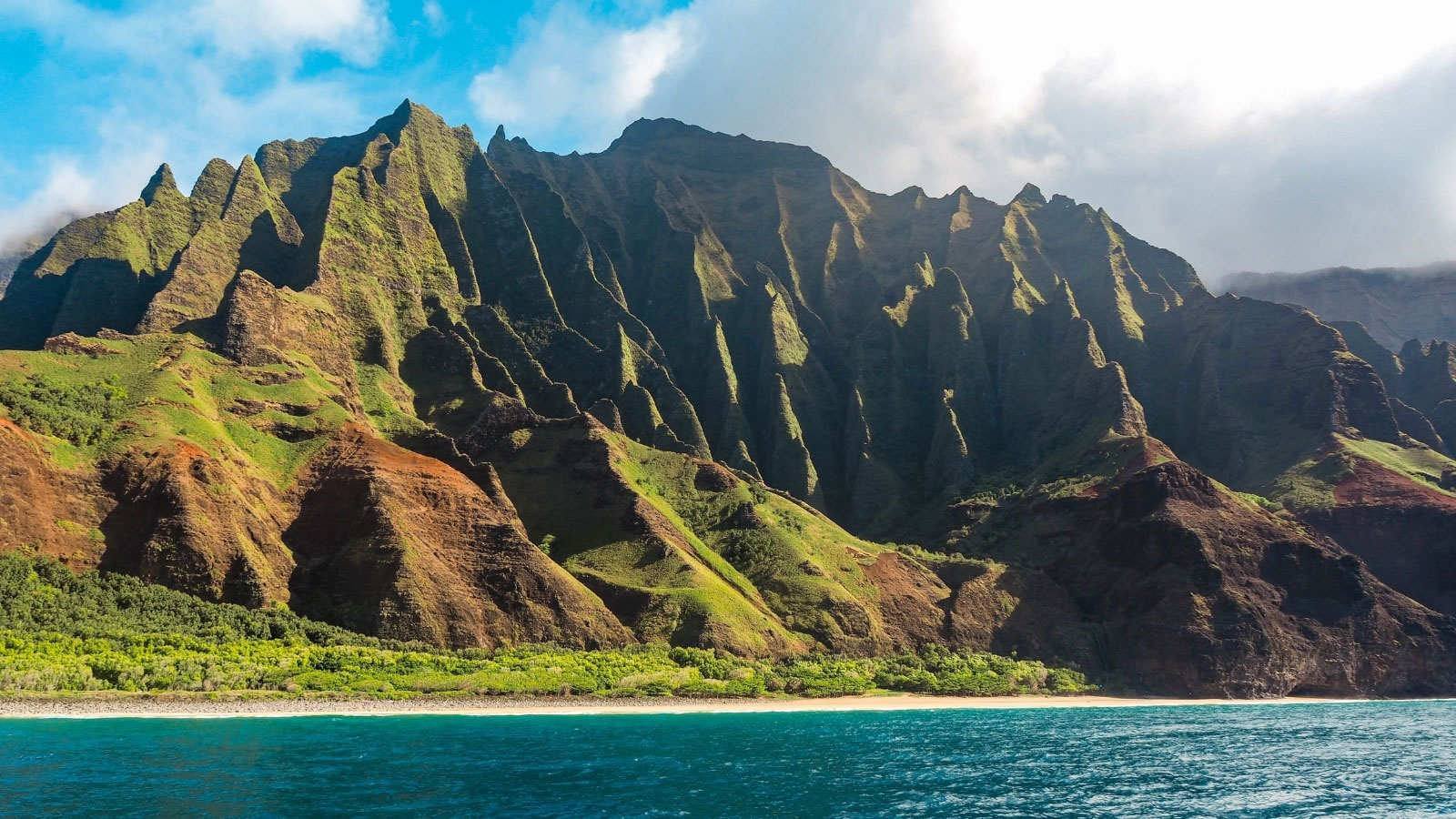 Exploring the Napali Coast: Top Activities for Travelers