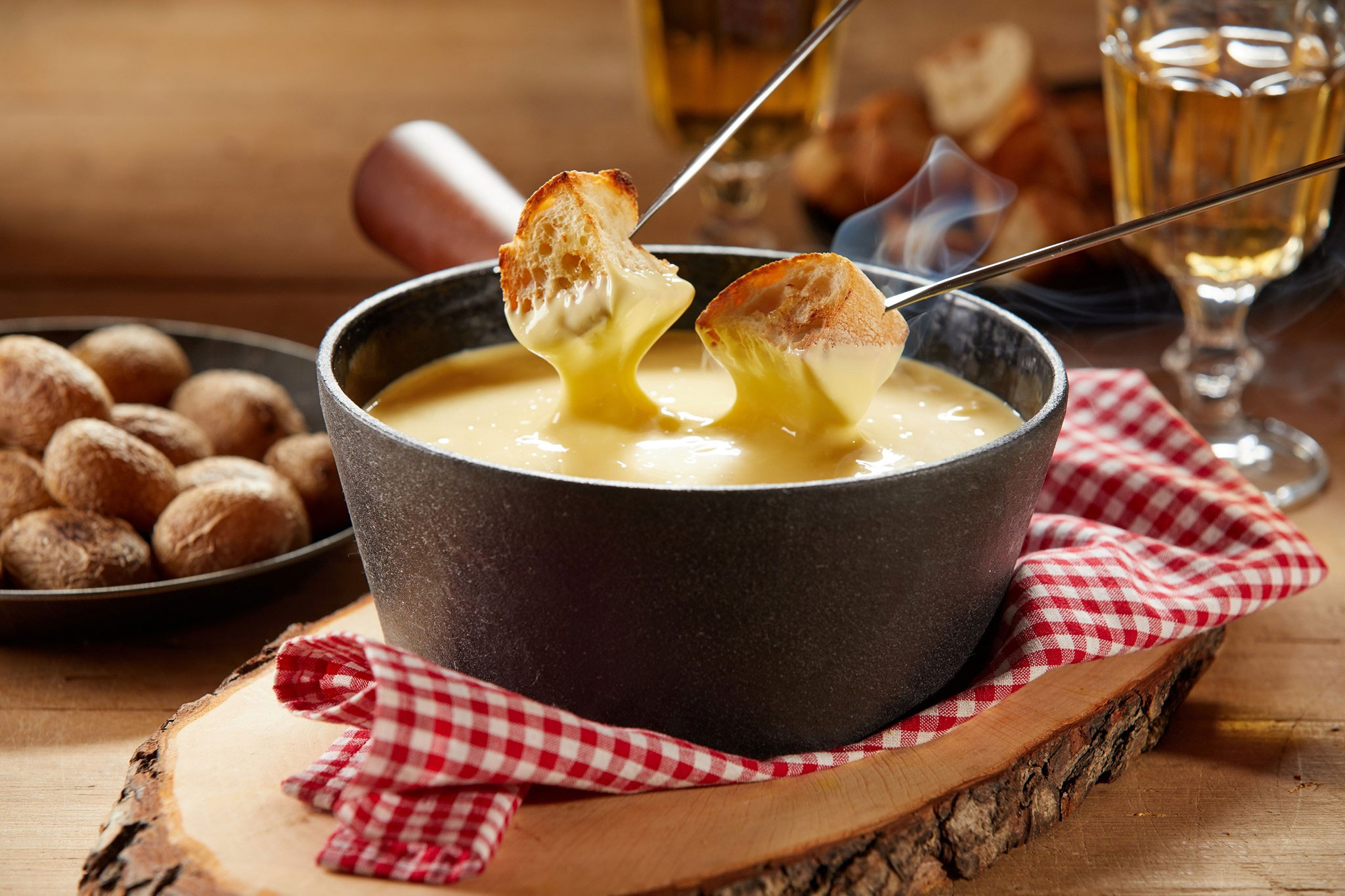 Why Culinary Lovers Trust Pro Packages for Swiss Food Itineraries