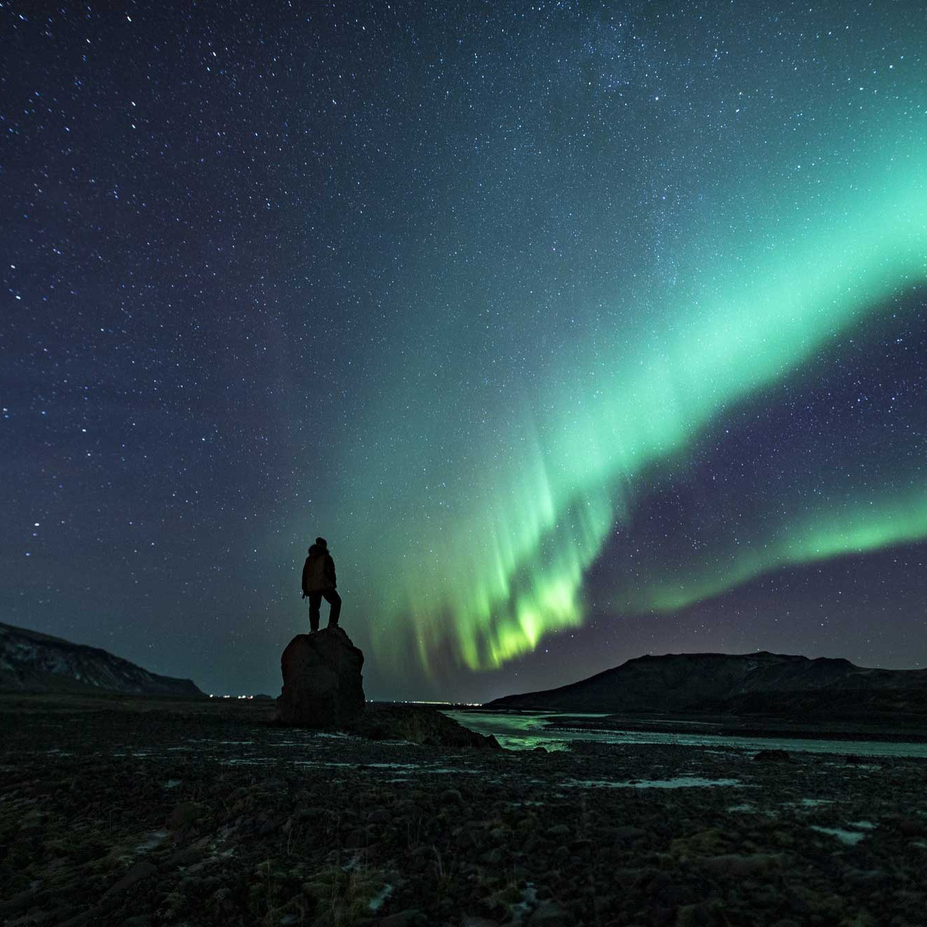 Chasing the Northern Lights on a Budget: Why Cozy Campers Offer the Best Iceland Adventure