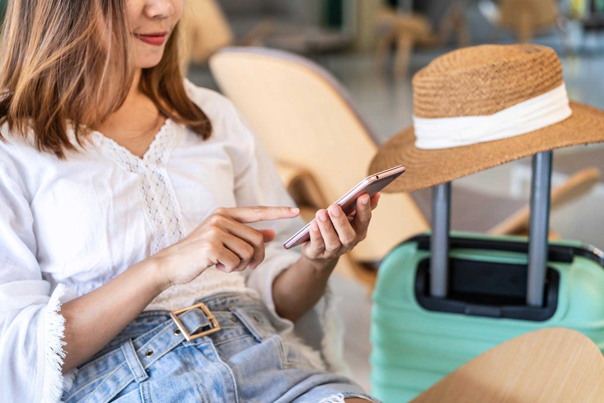 How U.S. Travelers Can Stay Connected in Europe with TooSIM eSIM