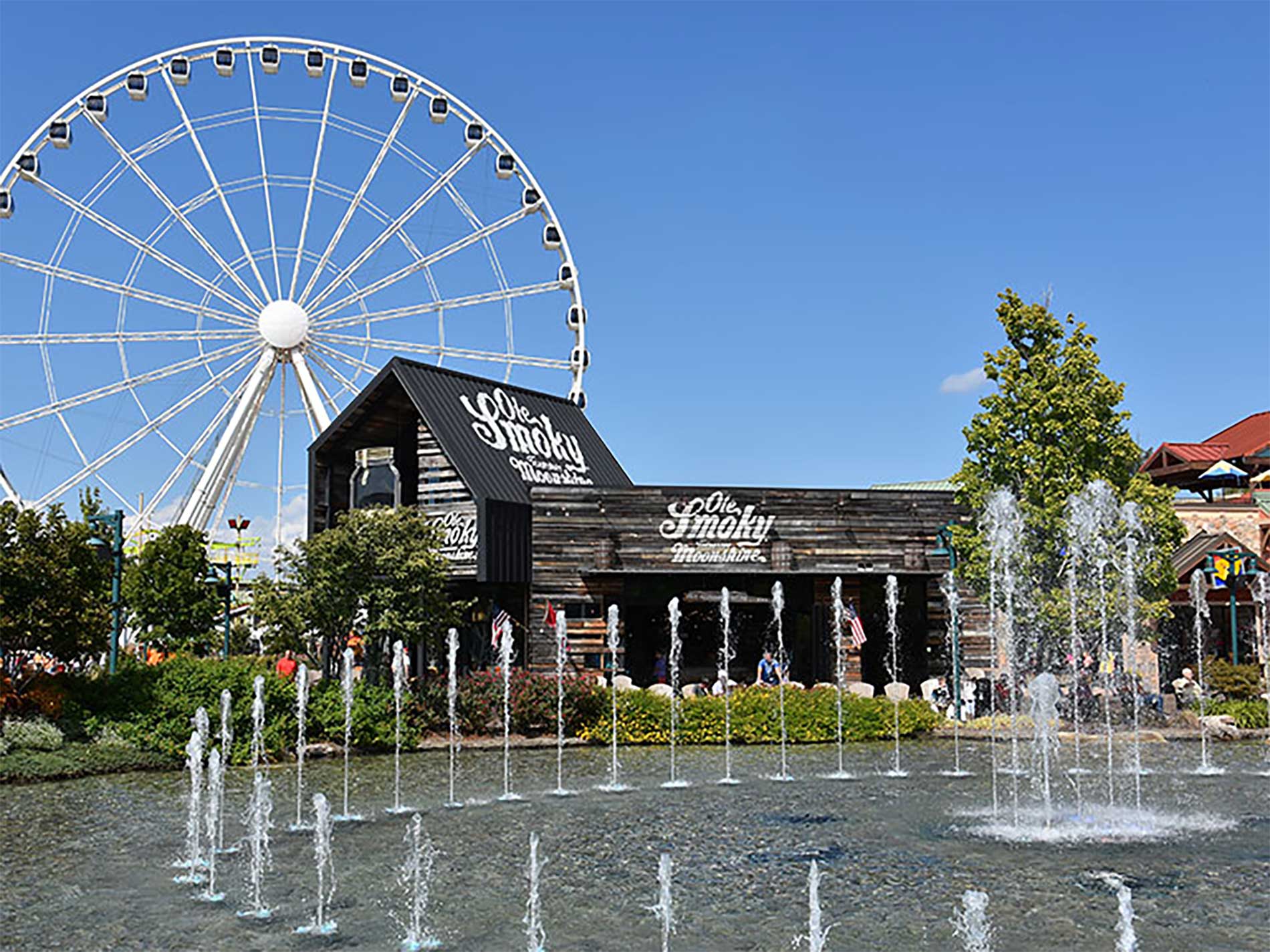 How to Make Your Family Vacation to Pigeon Forge an Adventure: Tips for Fun and Exploration