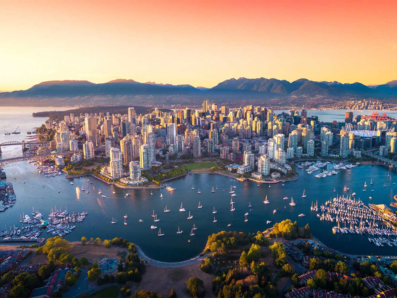 Traveling on a Budget in Vancouver: Essential Plans and Tips Before You Go