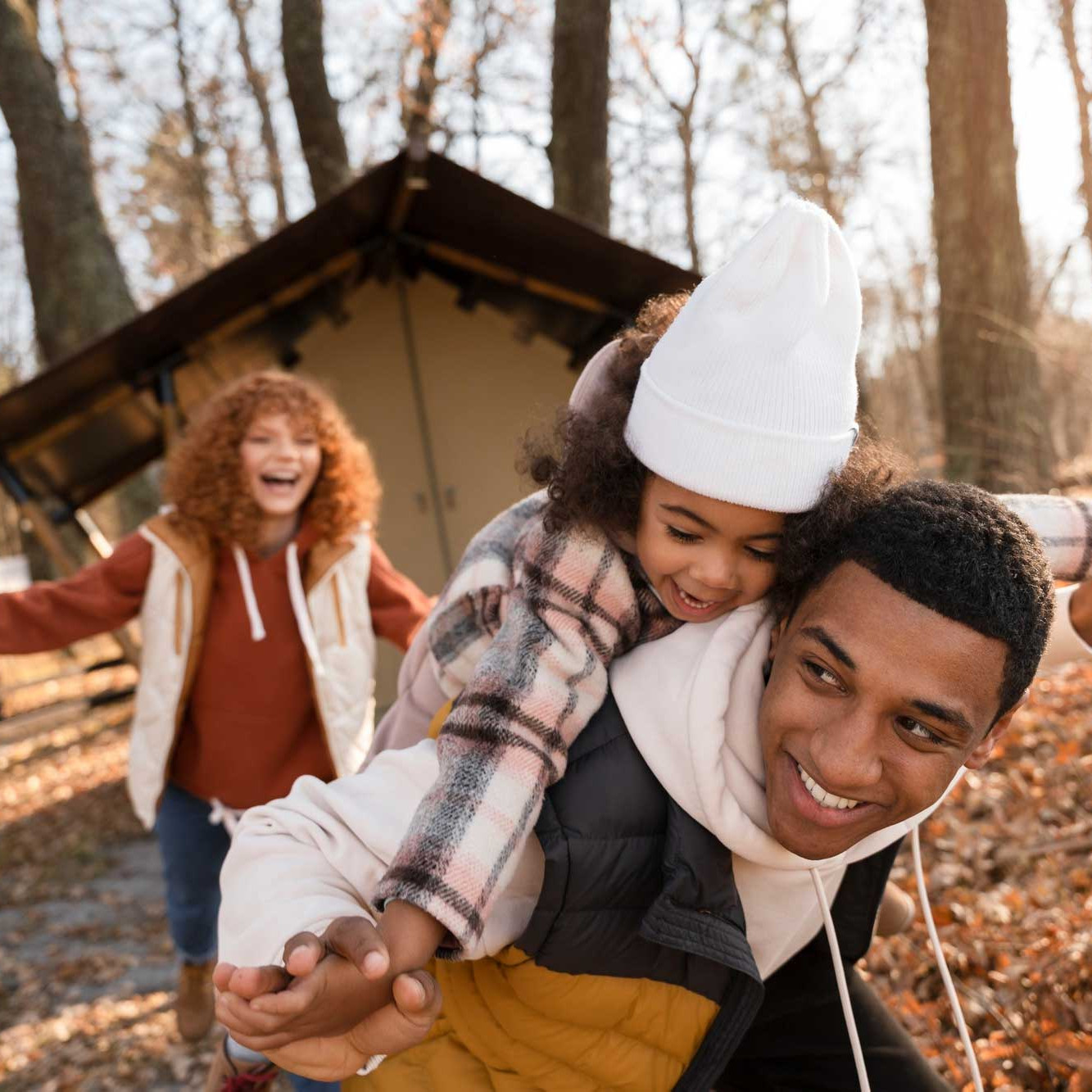 10 Essential Tips for Traveling Comfortably with Family