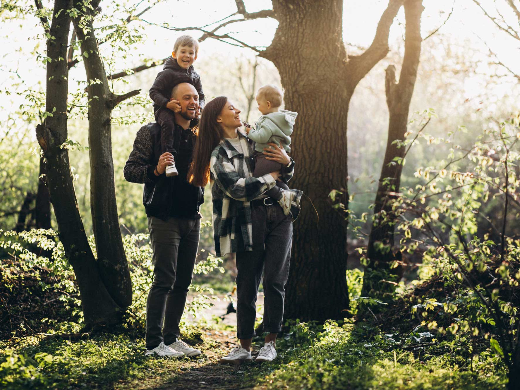 How to Create a Stress-Free Family Travel Experience