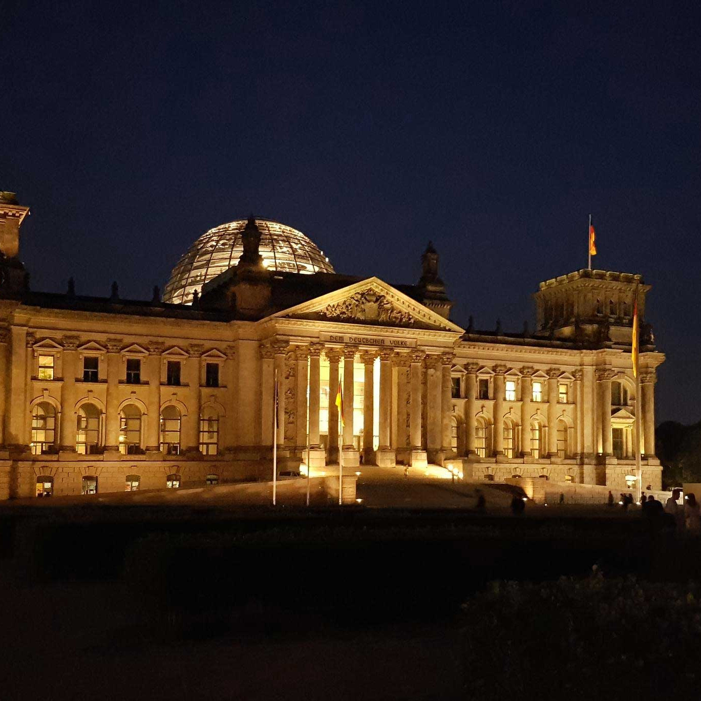 Imperial Echoes: From the Reichstag Dome to the Grandeur of Wilanów Palace