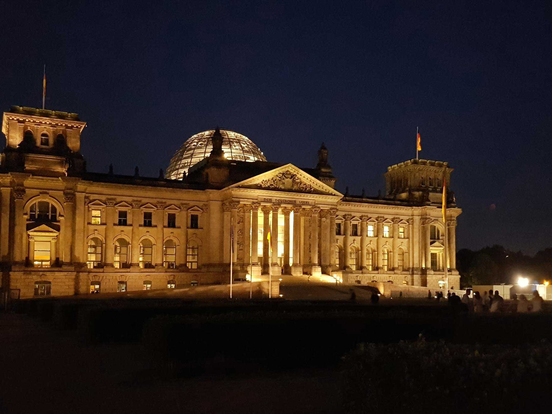 Imperial Echoes: From the Reichstag Dome to the Grandeur of Wilanów Palace