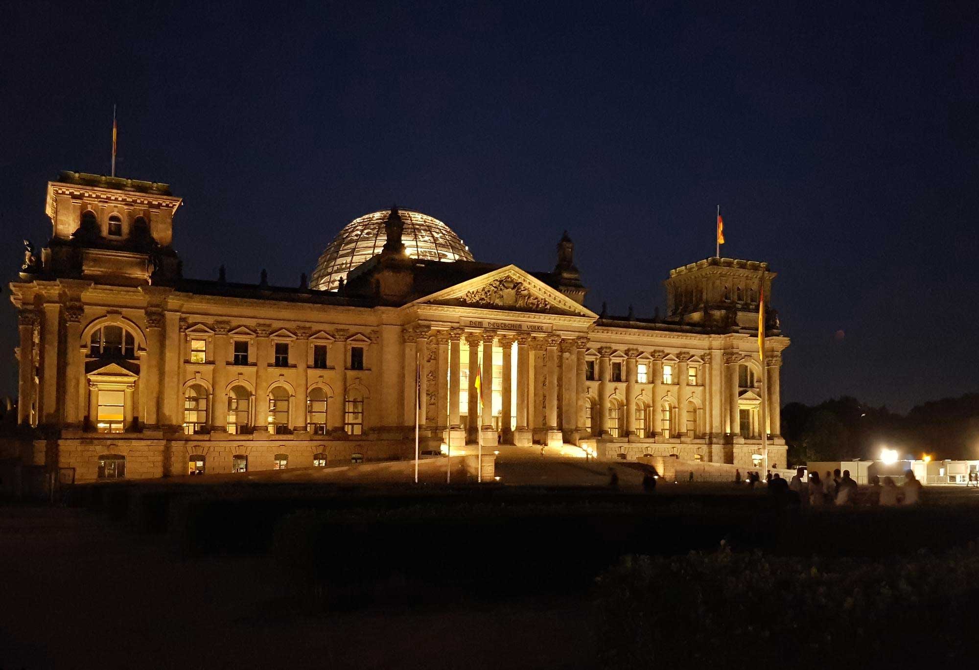 Imperial Echoes: From the Reichstag Dome to the Grandeur of Wilanów Palace