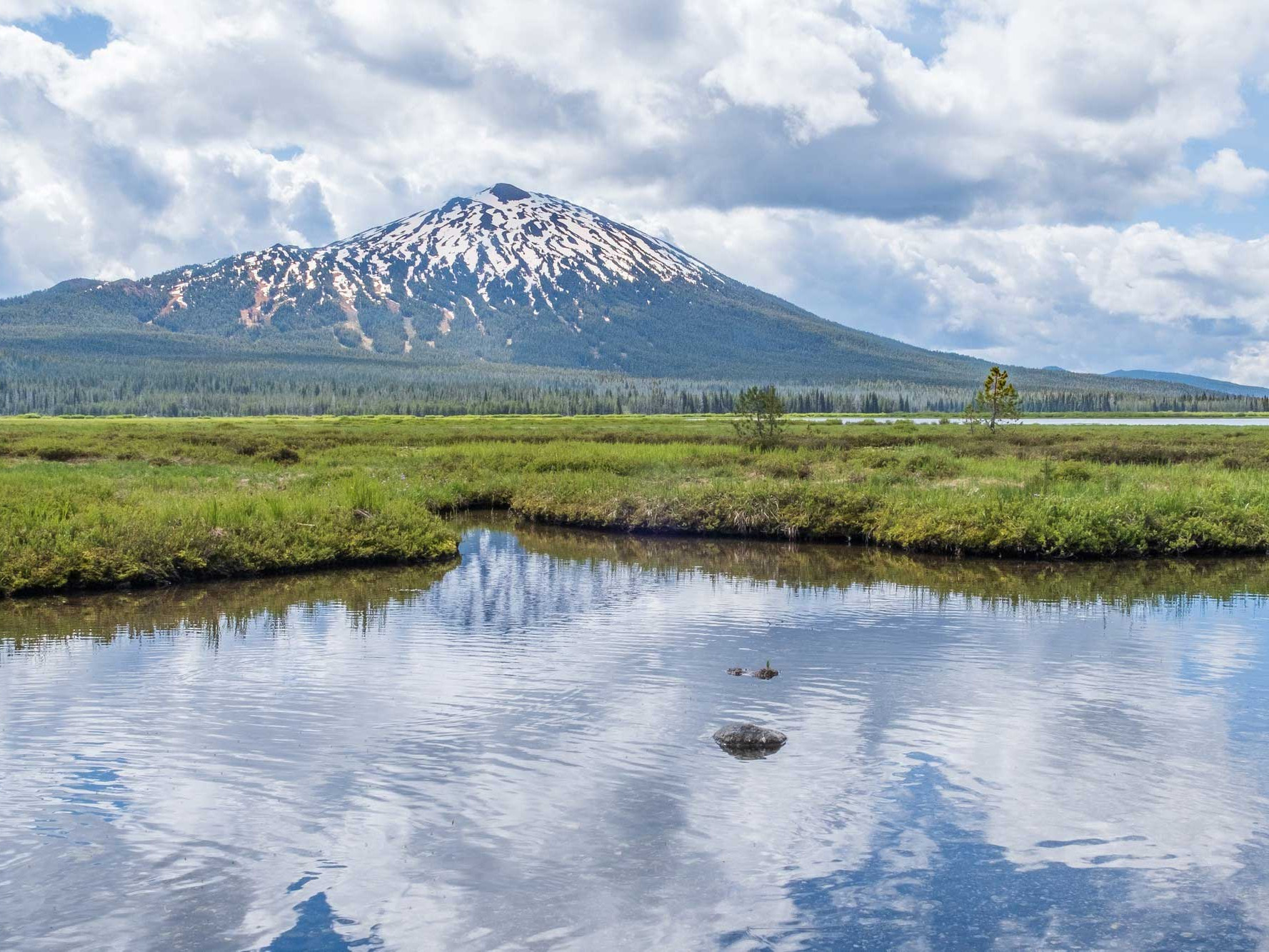 The Outdoor Lover’s Guide to Bend: Trails, Peaks, and Hidden Swimming Holes