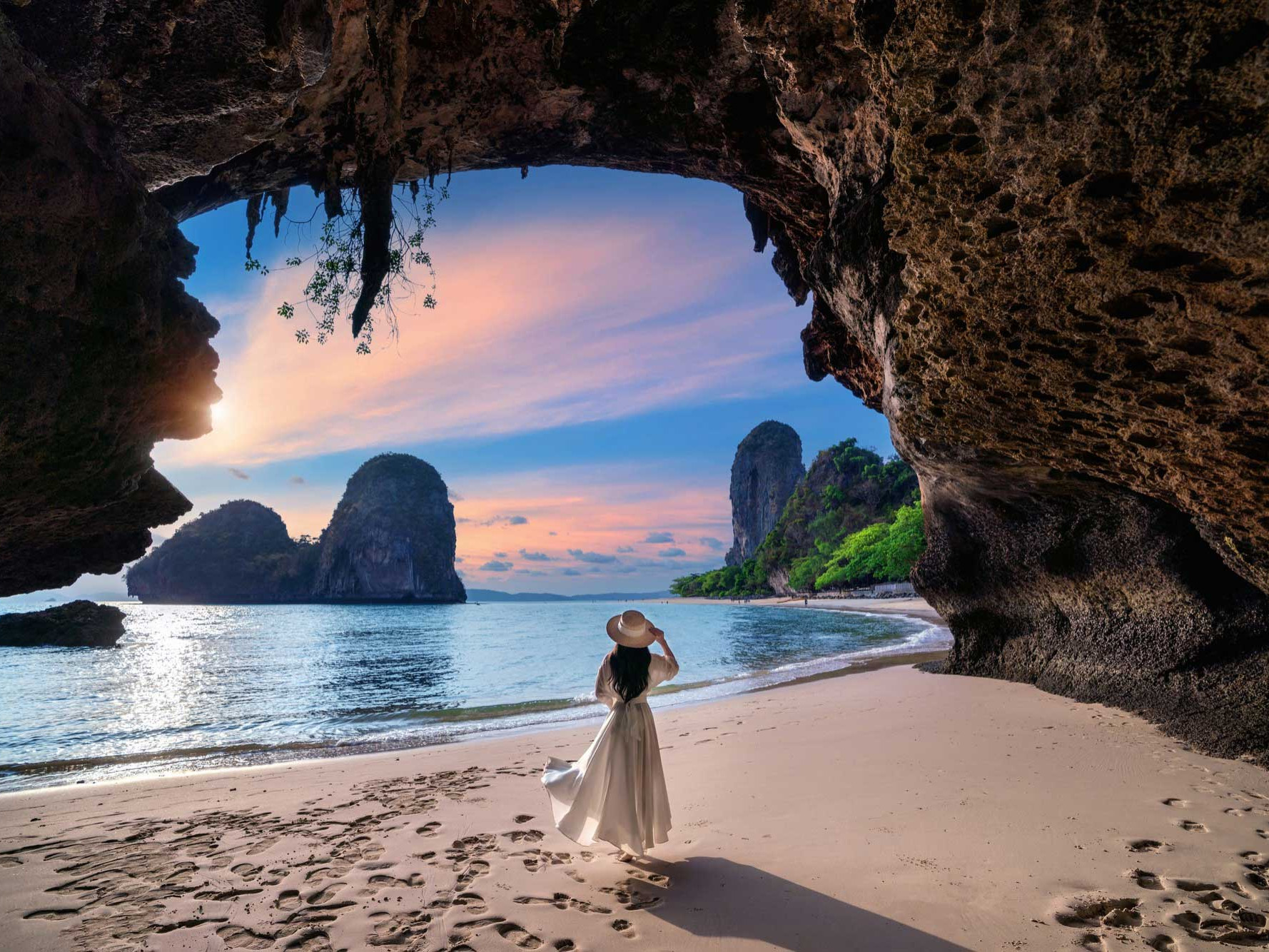 A Solo Female Guide to Upscale Beach Escapes in Phuket